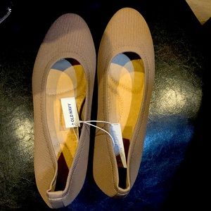 Brand new Mint Conditioner, Never worn !!! Old Navy